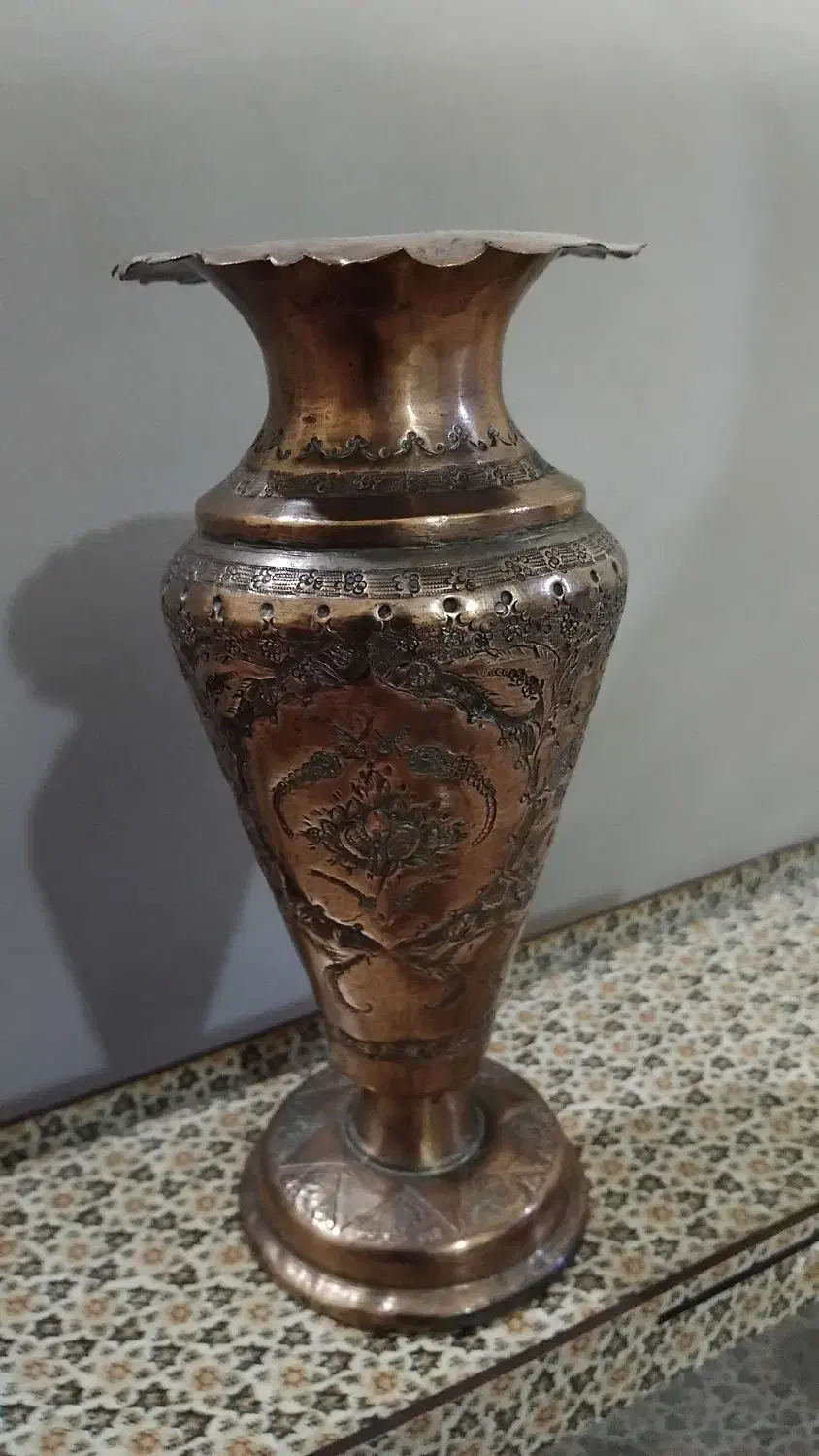 ضروف مسی وبرنجی کهنه|کلکسیون اشیاء عتیقه|ساری, |دیوار