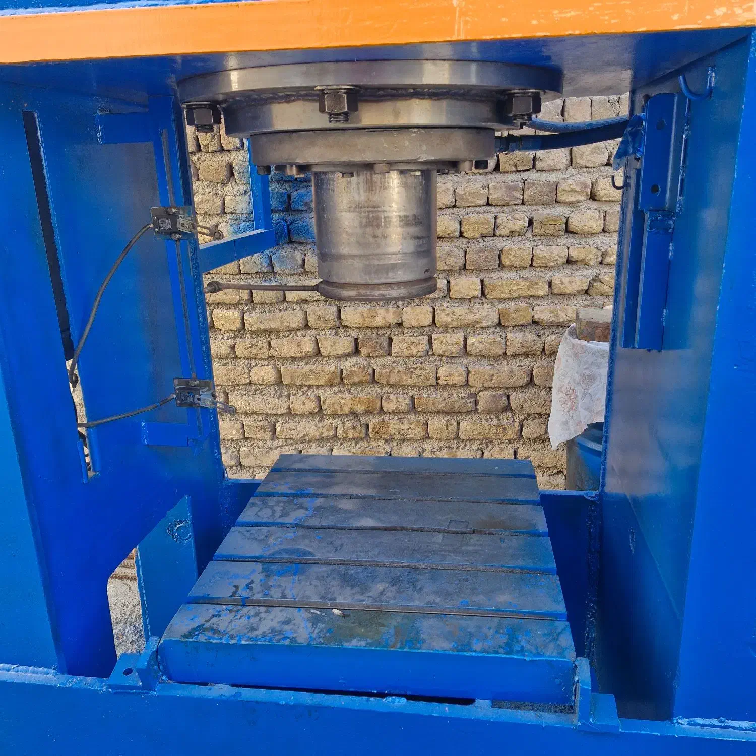 پرس دروازه ای ۲۰۰ تن|ماشینآلات صنعتی|زنجان, |دیوار