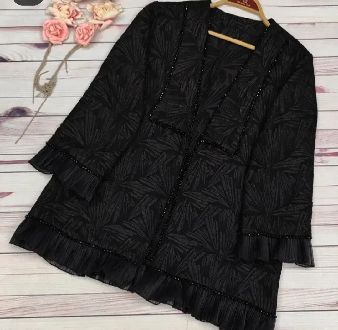 مانتو کتی|لباس|زابل, |دیوار