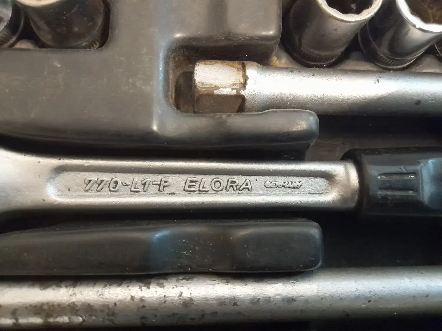 جعبه بوکس الورا،آچرفرانسه زوبی اوندو|ابزارآلات|بروجرد, |دیوار