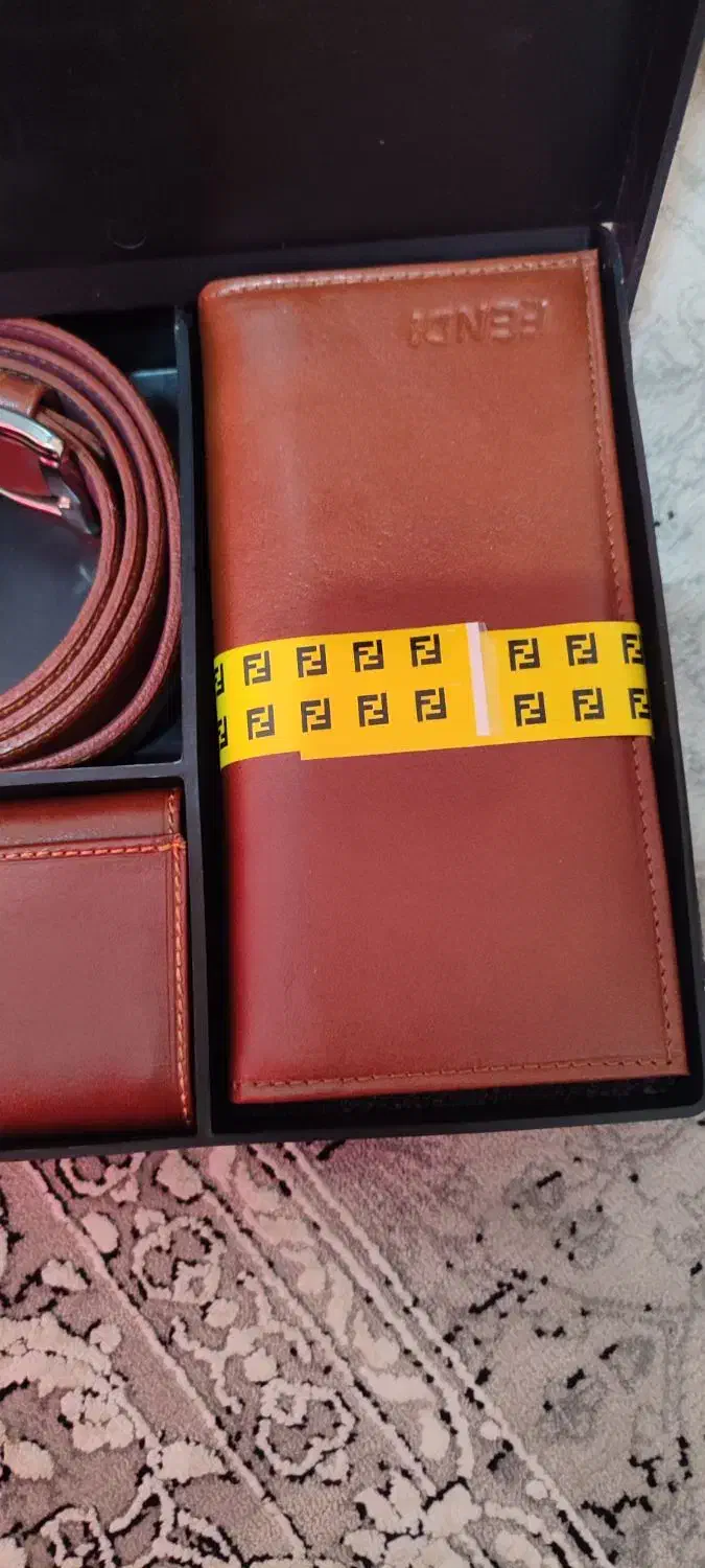 ست مارک فندی|کیف، کفش، کمربند|پرند, فاز ۵|دیوار