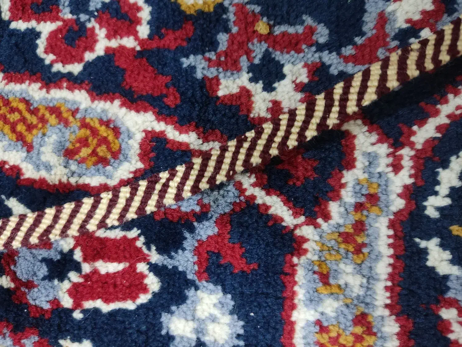 اینه و سرتوپ|لوازم خیاطی و بافتنی|زاهدان, |دیوار