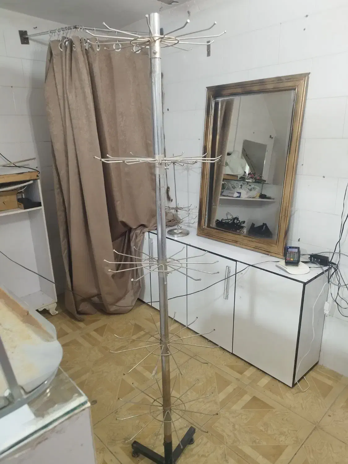 صندلی نیاز ب تعمیر|حراج|دورود, |دیوار