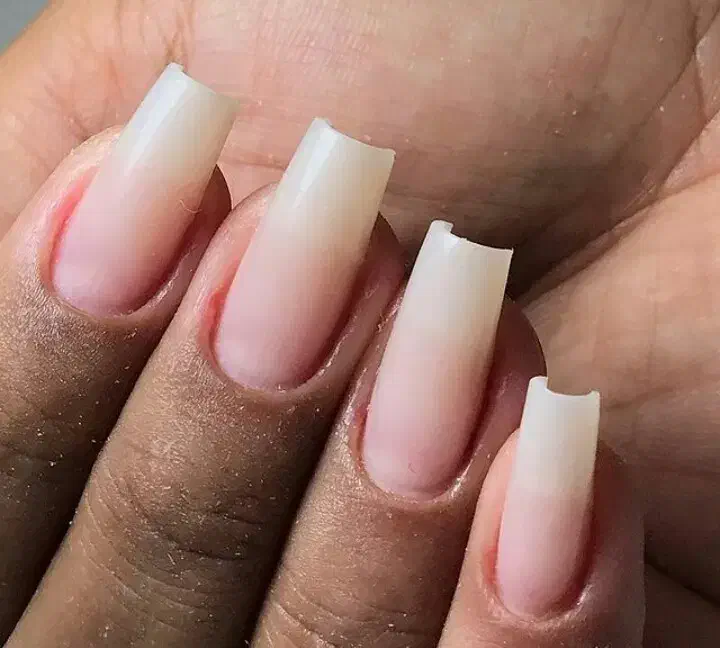 کاشت ناخن|خدمات آرایشگری و زیبایی|کرج, گلشهر|دیوار