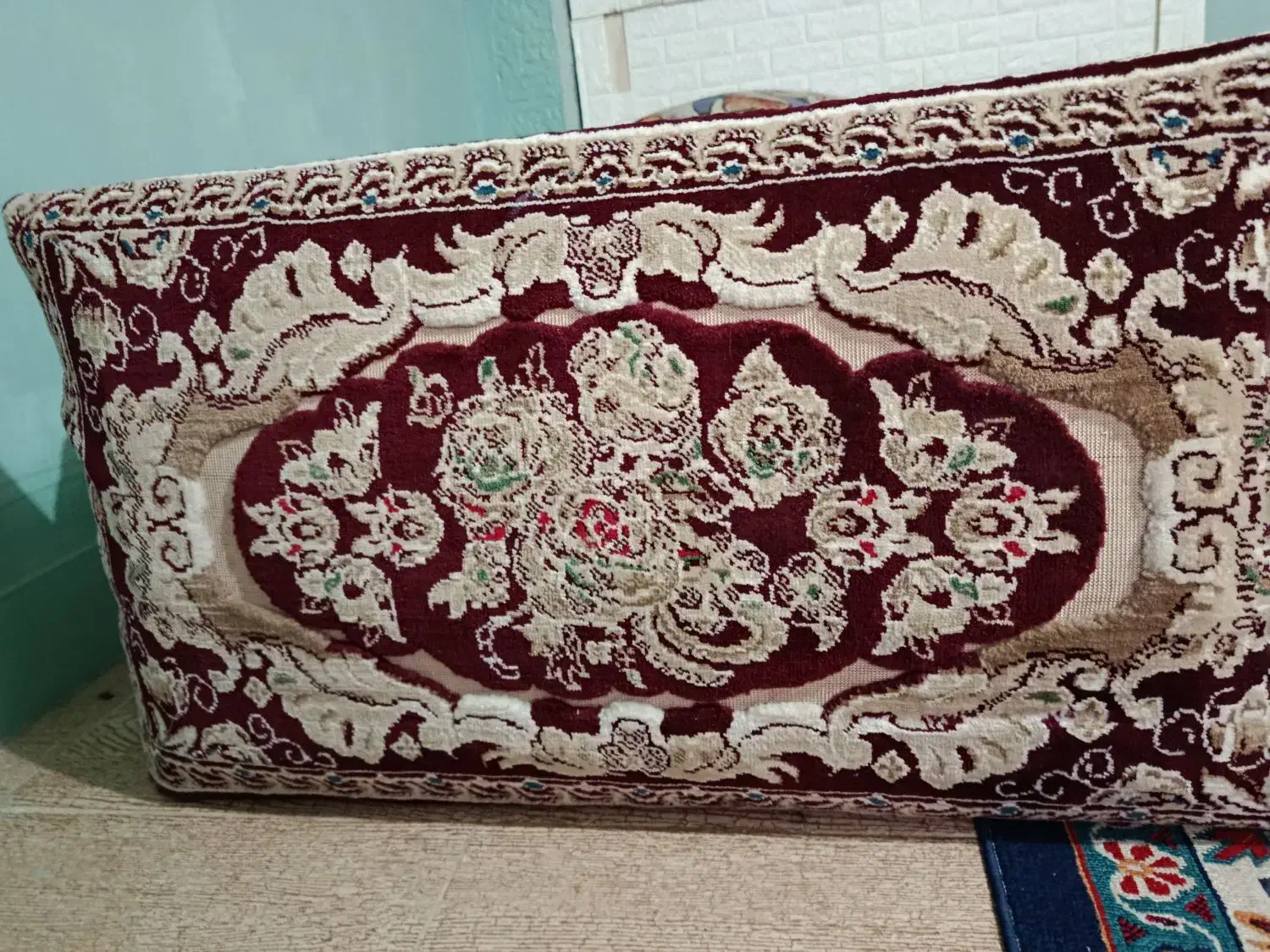 پشتی طرح برجسته|پشتی|گنبد کاووس, |دیوار