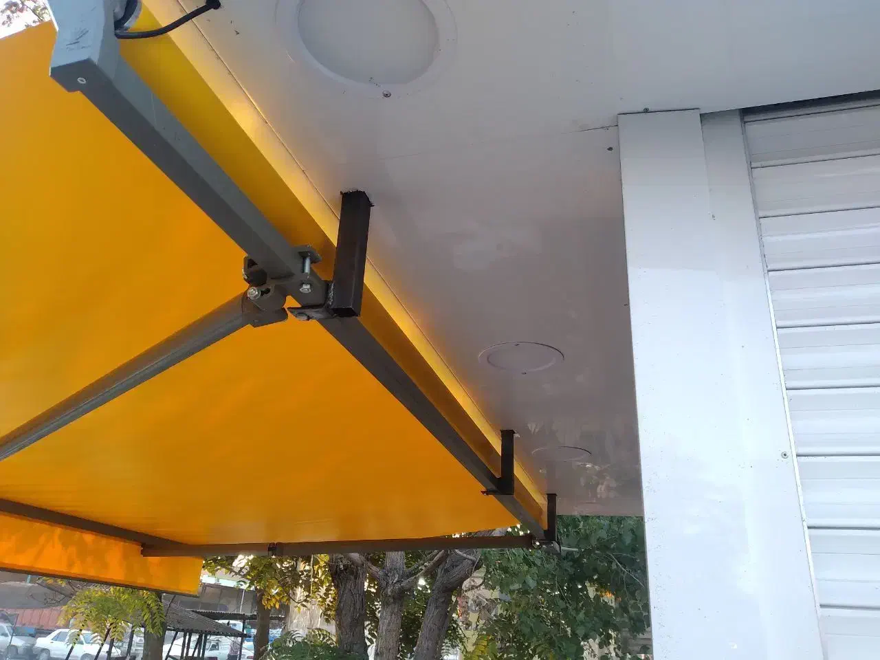 تولید و نصب سایبان های بازویی با کیفیت بالا|خدمات پیشه و مهارت|کرمانشاه, |دیوار