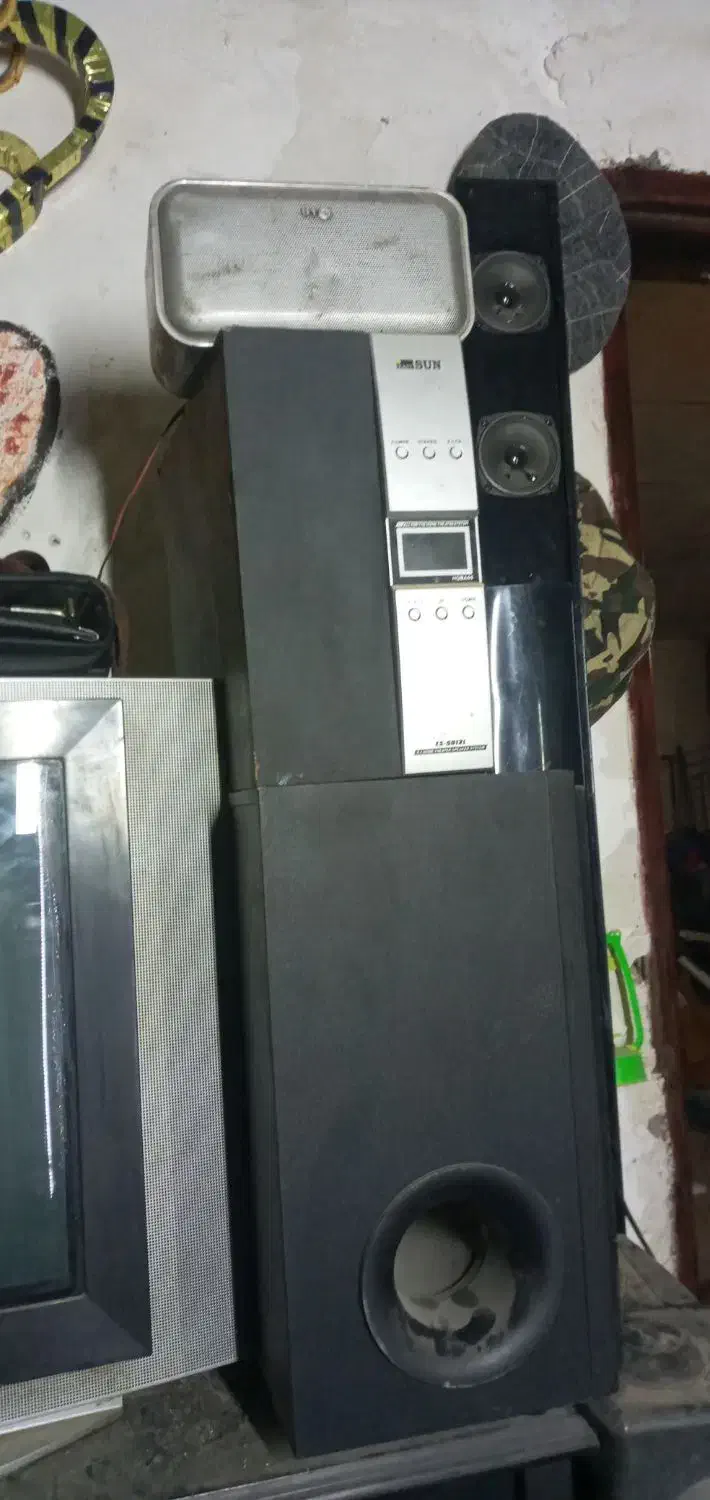 ضبط و تعدادی باندخانگیه کوچیکوبزرگ|سیستم صوتی خانگی|کاشان, عربها|دیوار