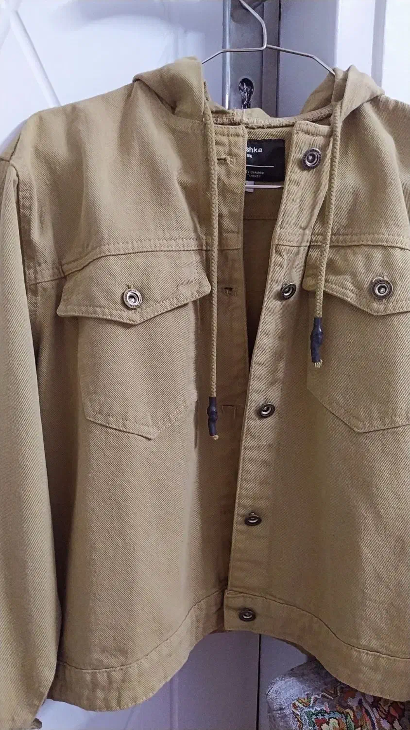 لباس|لباس|فلاورجان, |دیوار