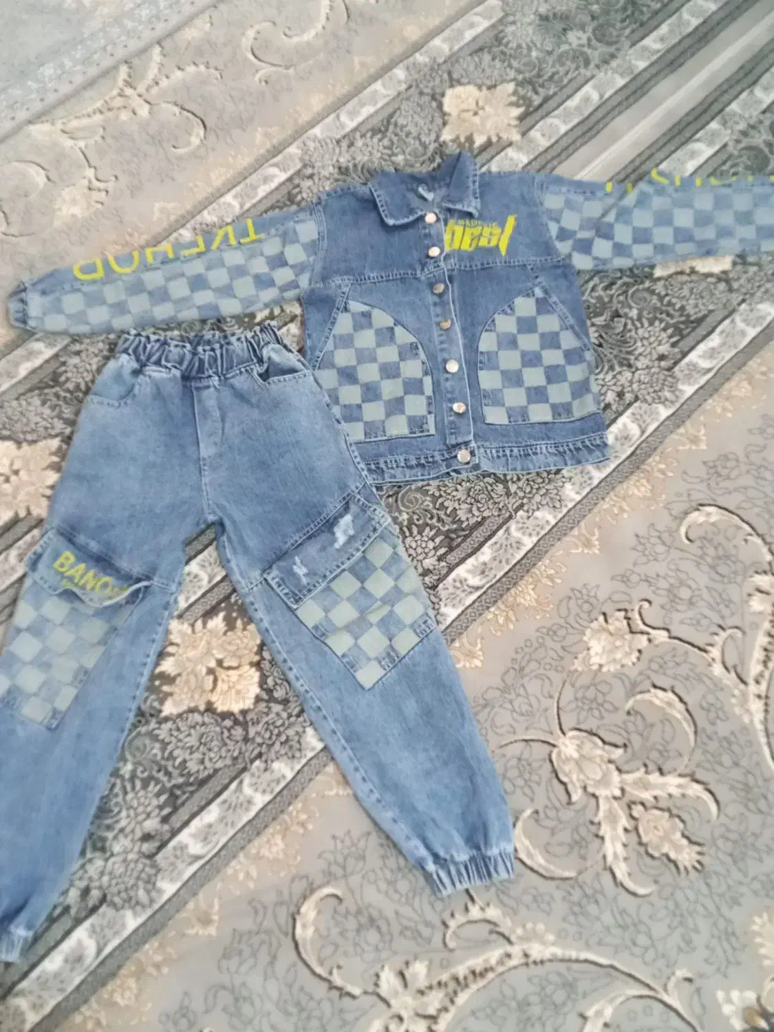 لباس اسپرت|لباس|سیلاخور, |دیوار