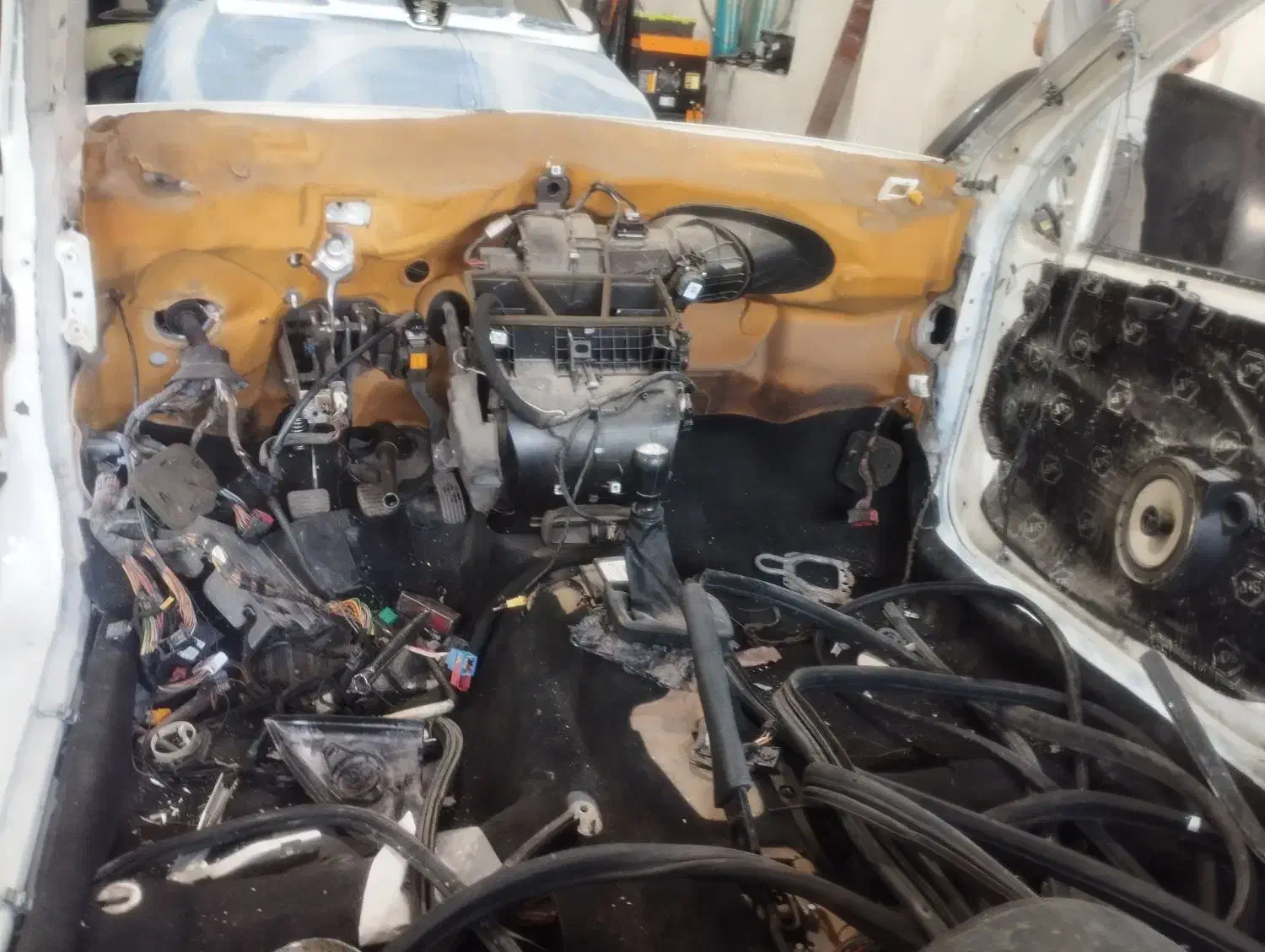 باتریسازی سیار و نصاب سیستم صوتی سیار|خدمات موتور و ماشین|اسلامشهر, شهرک مفیدی|دیوار