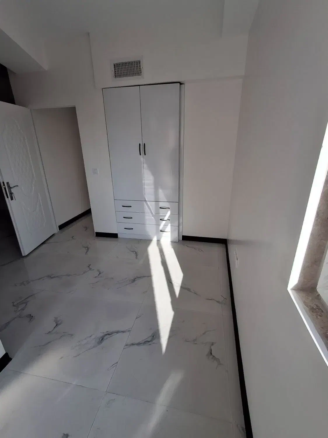 آپارتمان ۱۰۵ متری کلید نخورده تکواحدی دوخواب فول