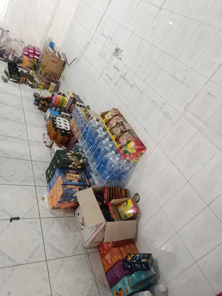 فروش اجناس سوپر مارکت ۴۰ درصد زیر قیمت|حراج|خمینی‌شهر, |دیوار