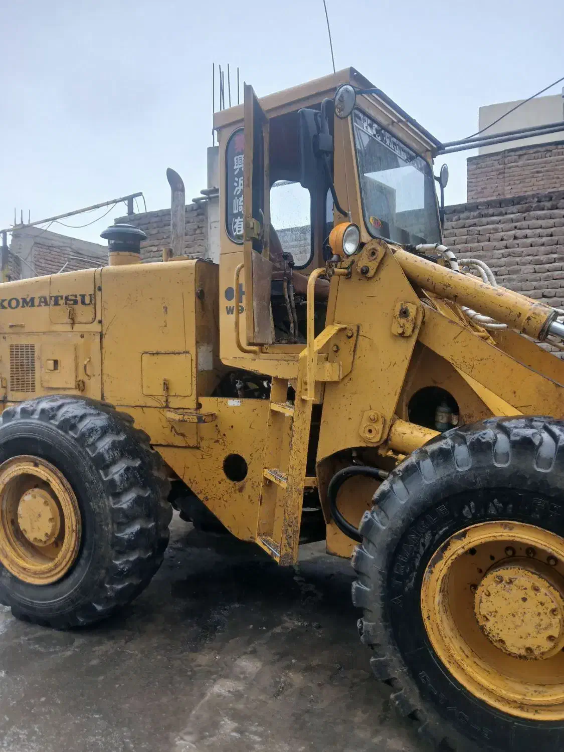 لودر کوماتسو ۹۰|خودرو سنگین|بناب, |دیوار