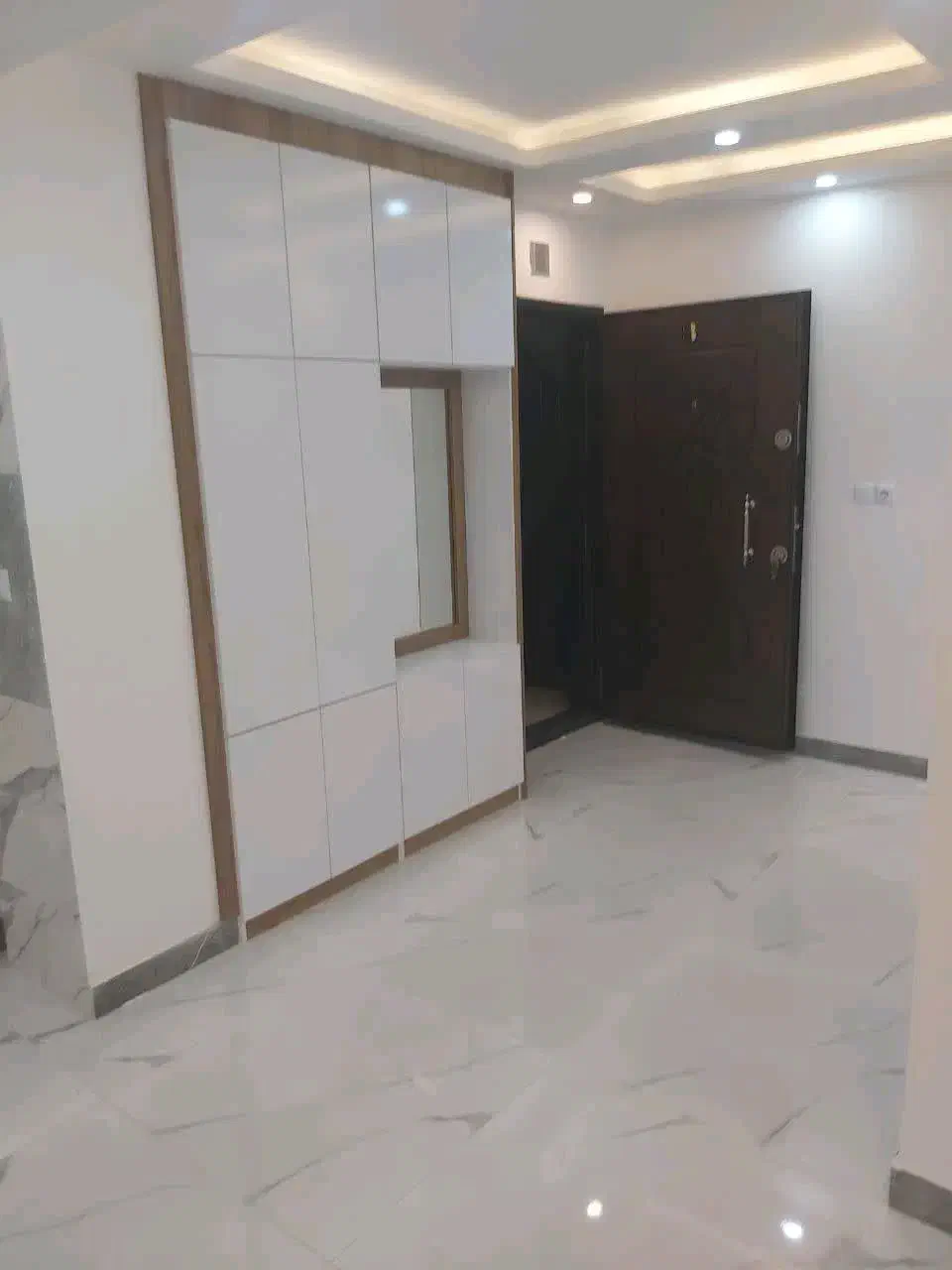 فروش۹۰مترسندپارکینگ اختصاصی توشیبا منظریه پاستور|فروش آپارتمان|رشت, دباغیان|دیوار