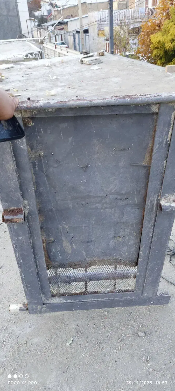 در کله کفتر|لوازم جانبی حیوانات|بروجرد, |دیوار