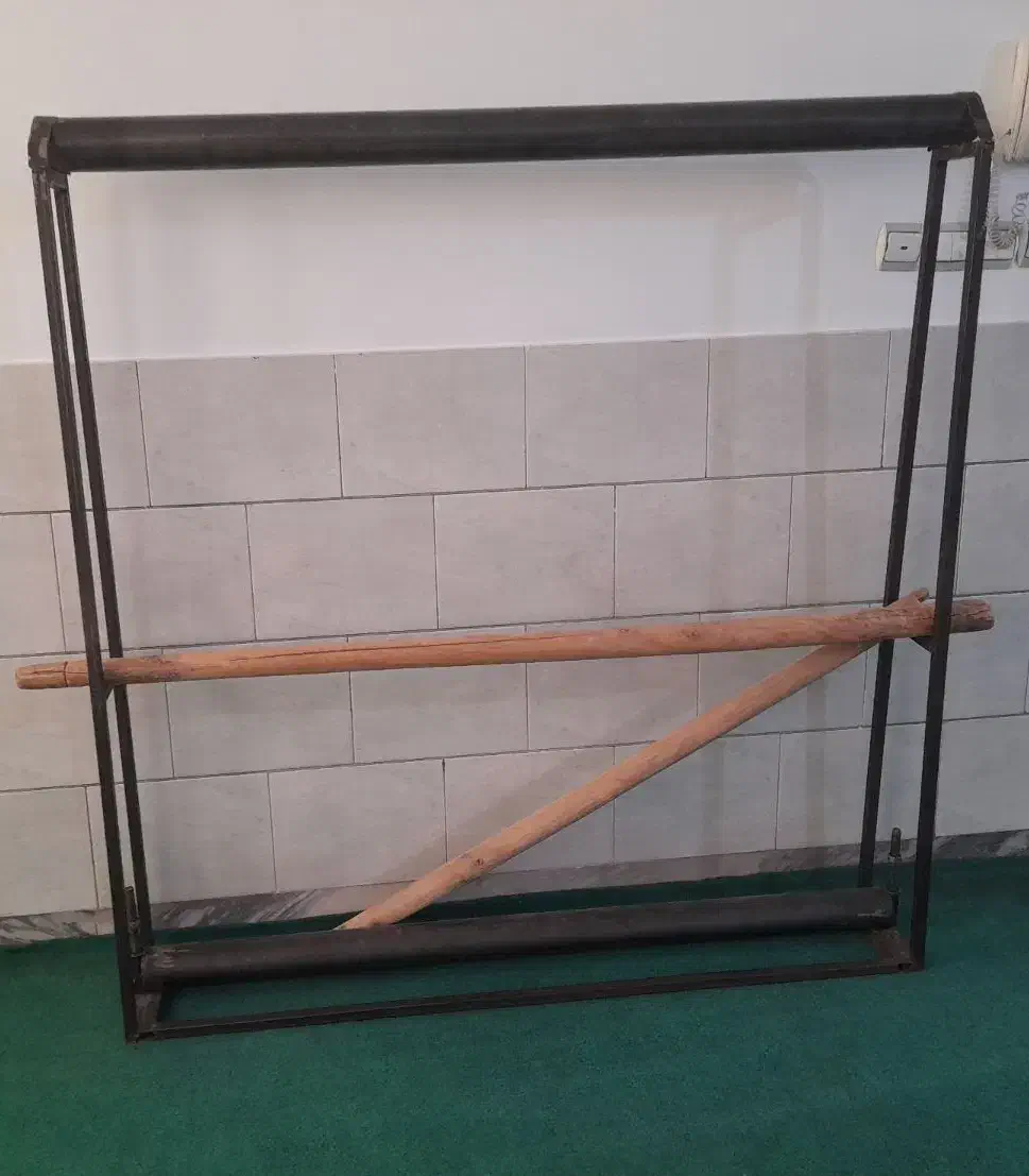 دار قالی زر و نیم|ابزارآلات|محلات, |دیوار