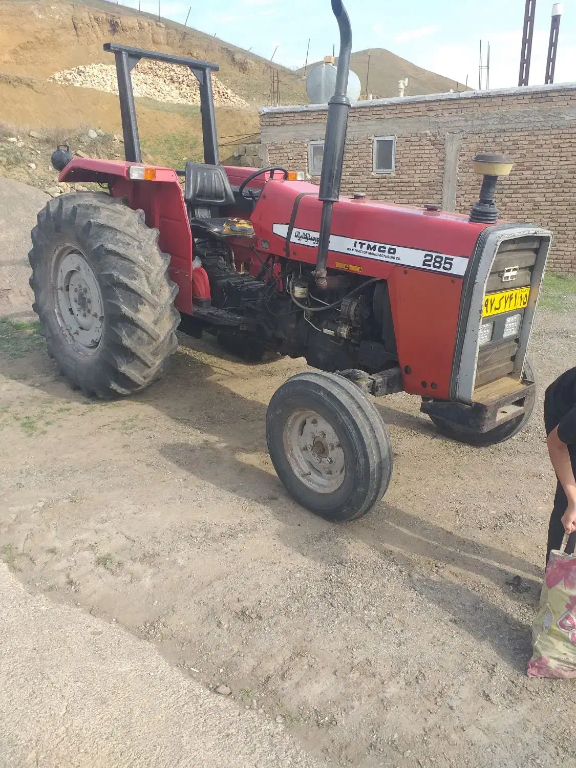 تراکتور ۲۸۵مدل ۸۲|خودرو سنگین|تبریز, |دیوار