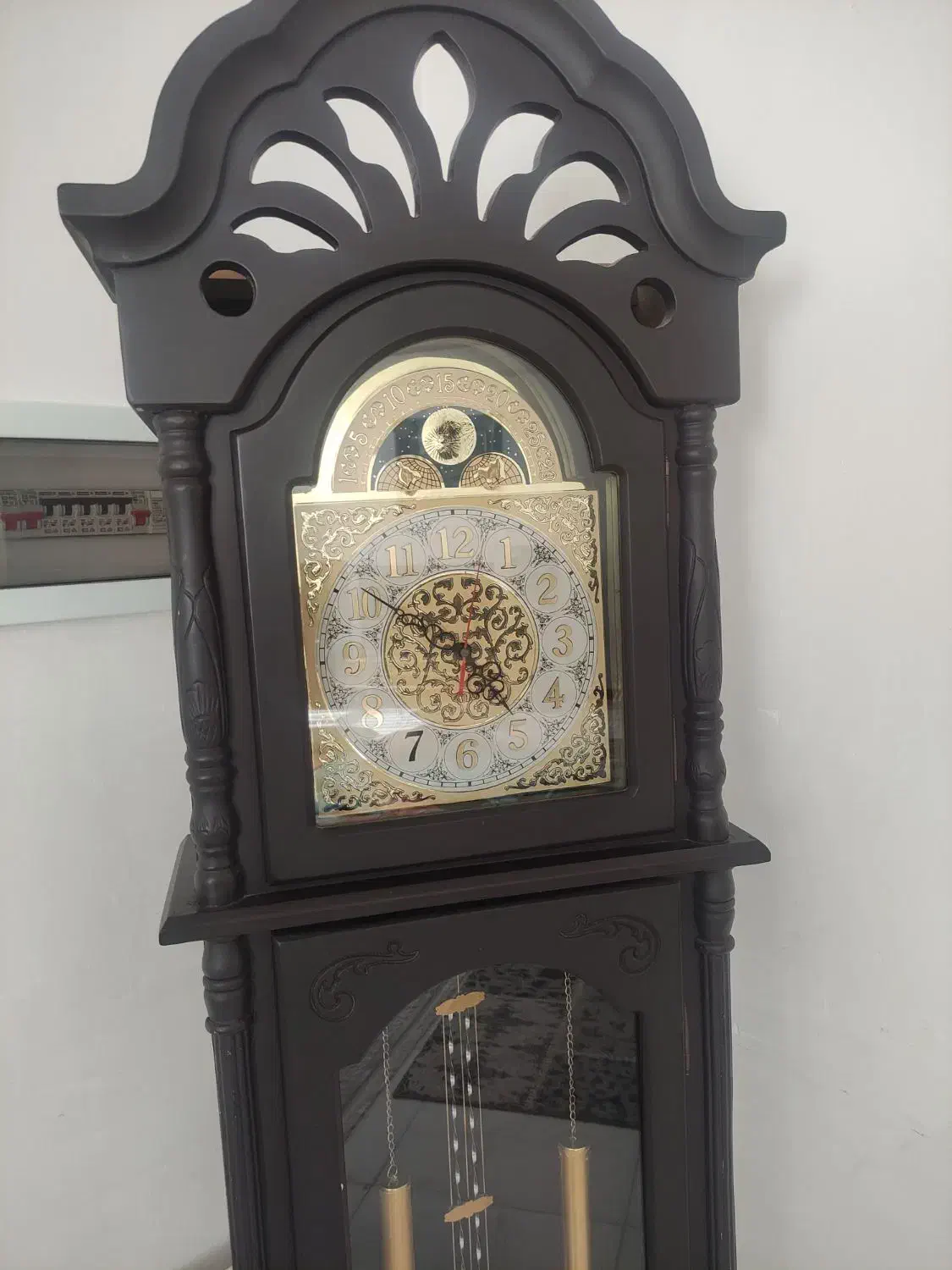 ساعت ایستاده|ساعت دیواری و تزئینی|قدس, شهر‌قدس|دیوار