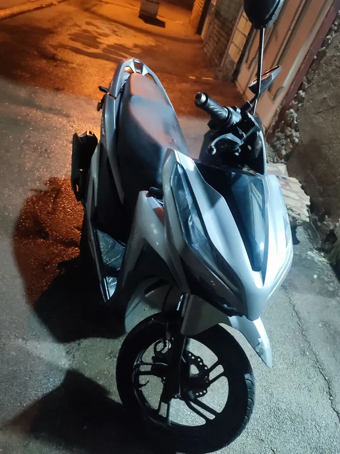 کیلیک 1402|موتورسیکلت|کنگاور, |دیوار