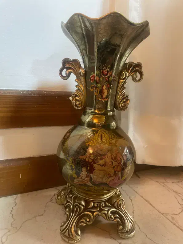 گلدان طلاکوب|کلکسیون اشیاء عتیقه|رویان, |دیوار