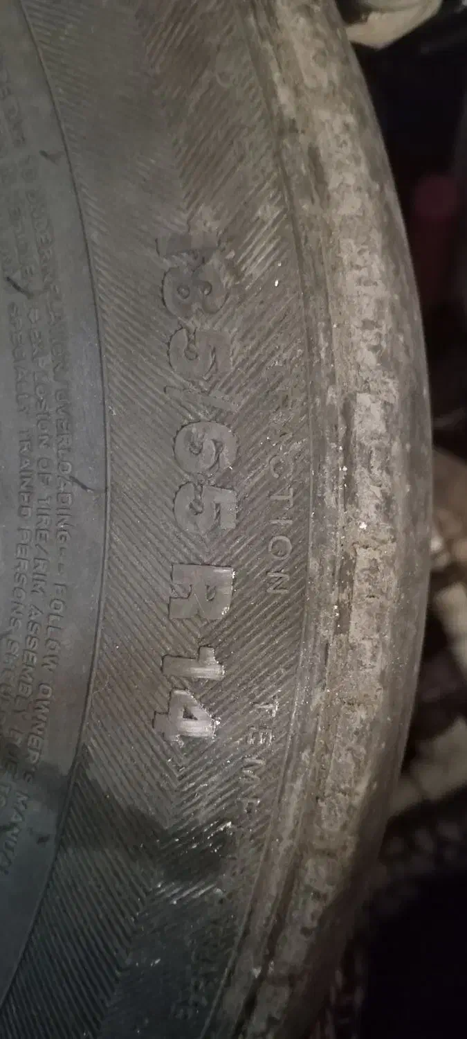 لاستیک گلدستون|قطعات یدکی و لوازم جانبی|رشت, حمیدیان|دیوار