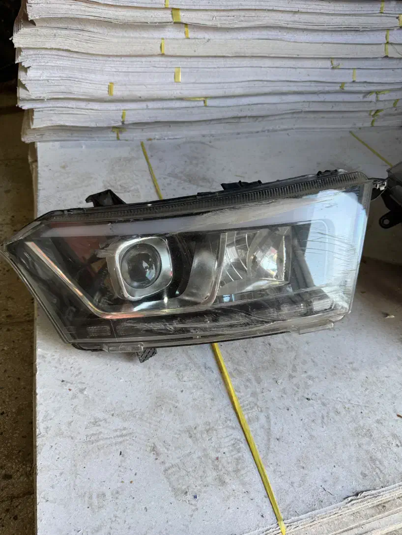 چراغ جلو دنا پلاس|قطعات یدکی و لوازم جانبی|پردیس, شهرک صنعتی خرمدشت فاز ۷|دیوار