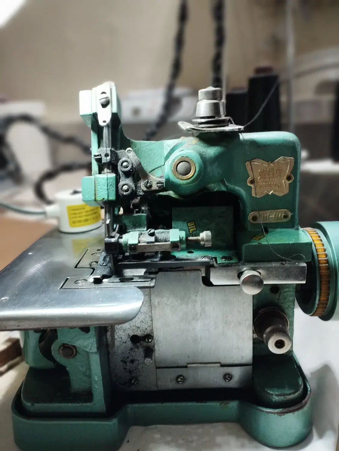 زیگزال|چرخ خیاطی و ریسندگی|خوی, |دیوار