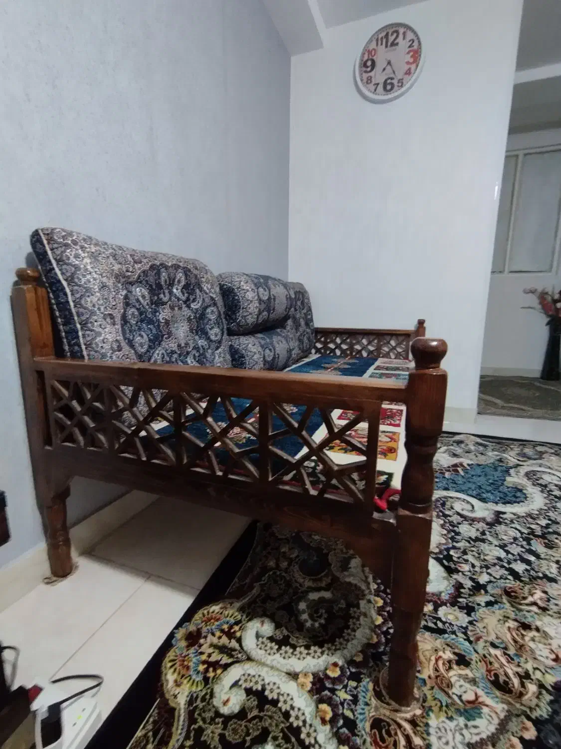 تخت سنتی|مبلمان خانگی و میز عسلی|قزوین, |دیوار