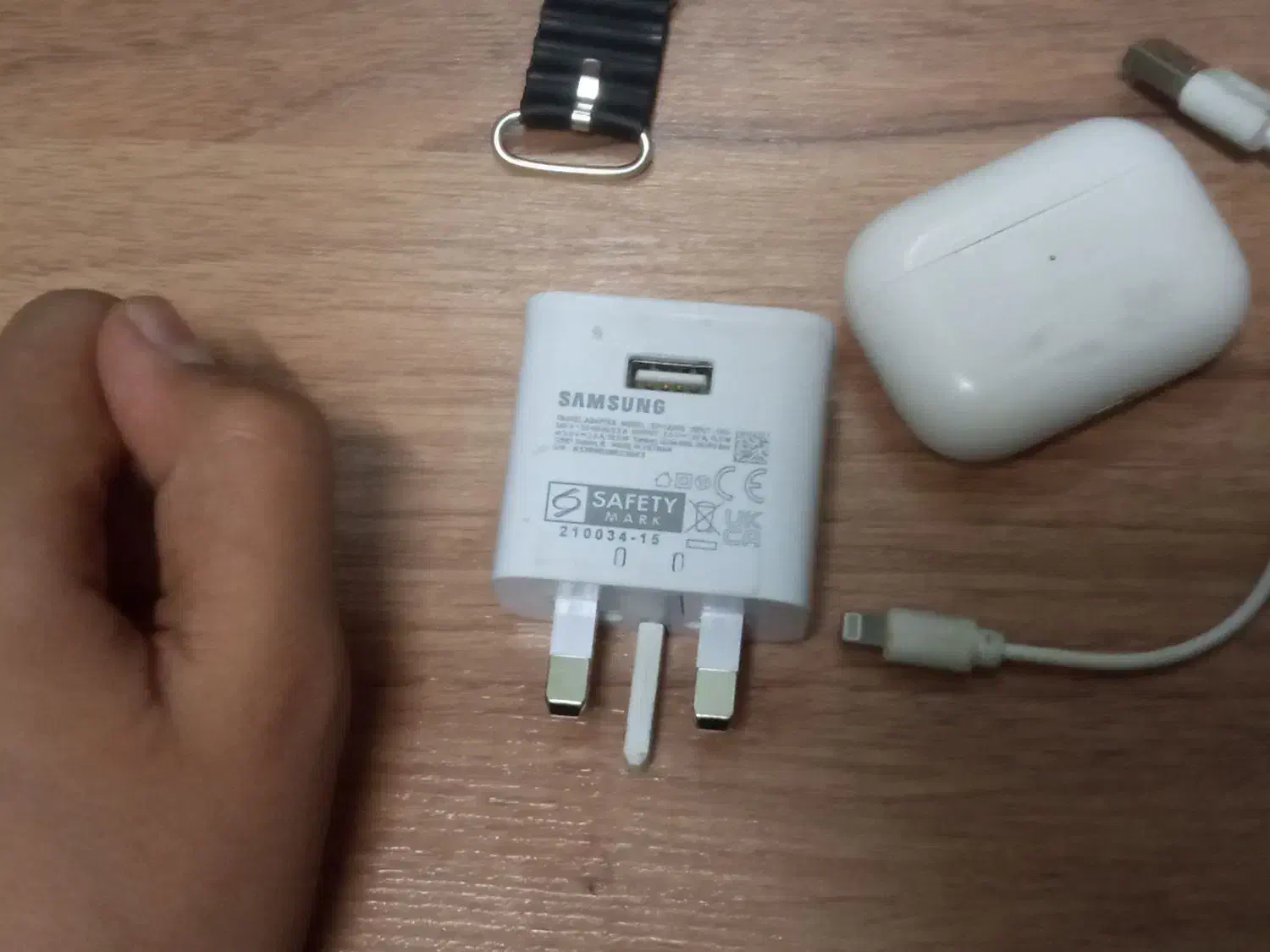 ایرپاد و ساعت هوشمند لمسی واداپتور|لوازم جانبی موبایل و تبلت|مشهد, عامل|دیوار