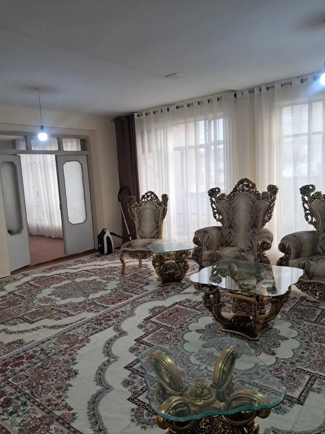 سویبت اپارتمان دربست باپارکینگ حرم طبرسی|اجارهٔ کوتاه‌مدت آپارتمان و سوئیت|مشهد, بالا خیابان|دیوار