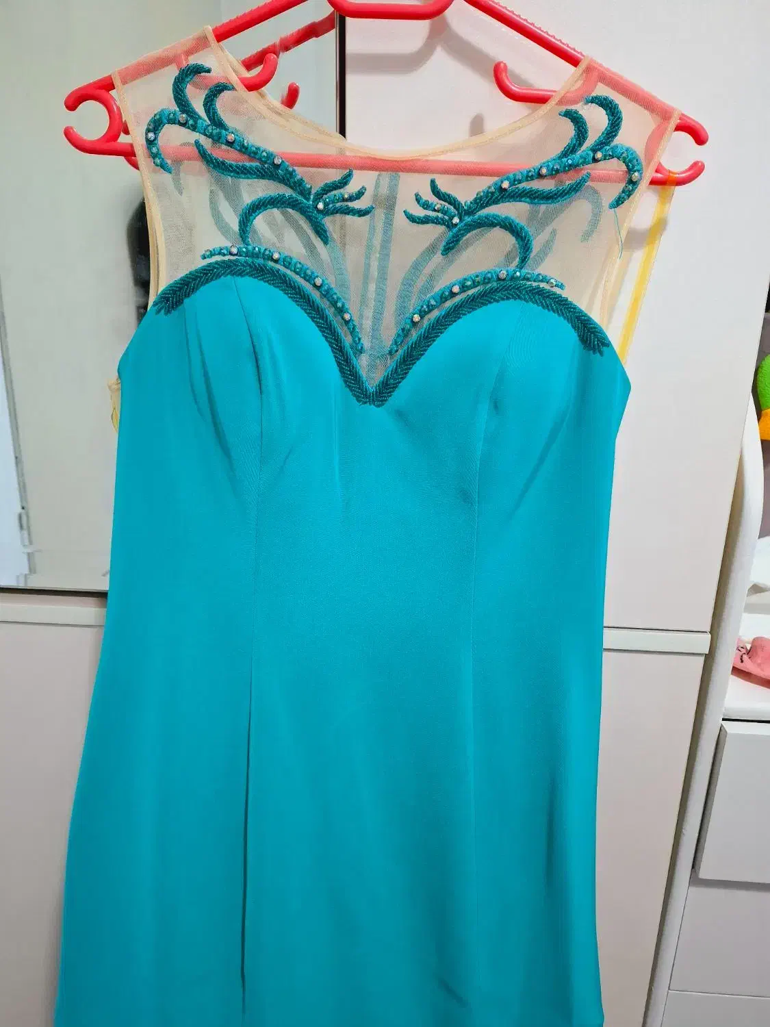 لباس مجلسی|لباس|قم, باجک یک|دیوار