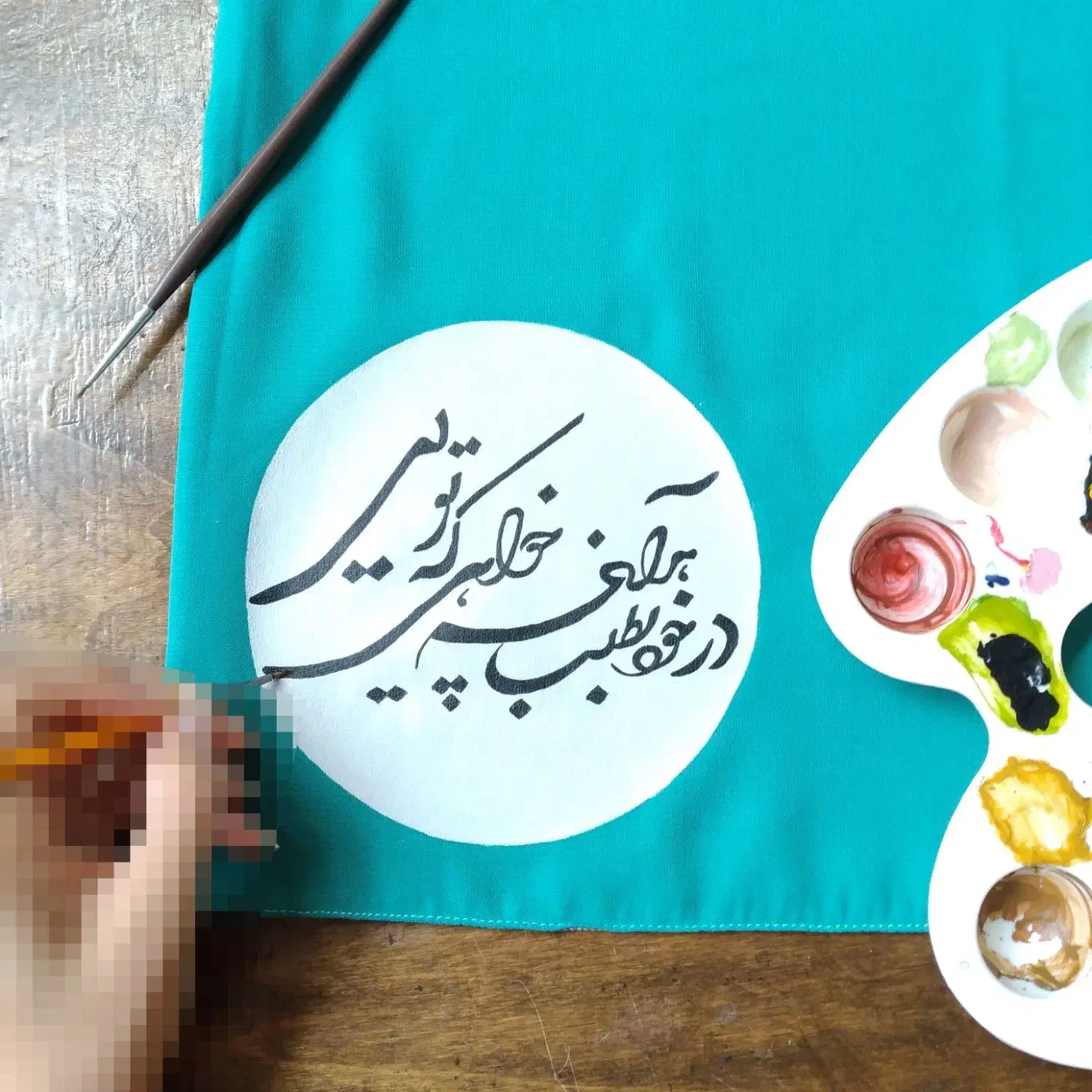 نقاشی روی مقنعه|لباس|گنبد کاووس, |دیوار