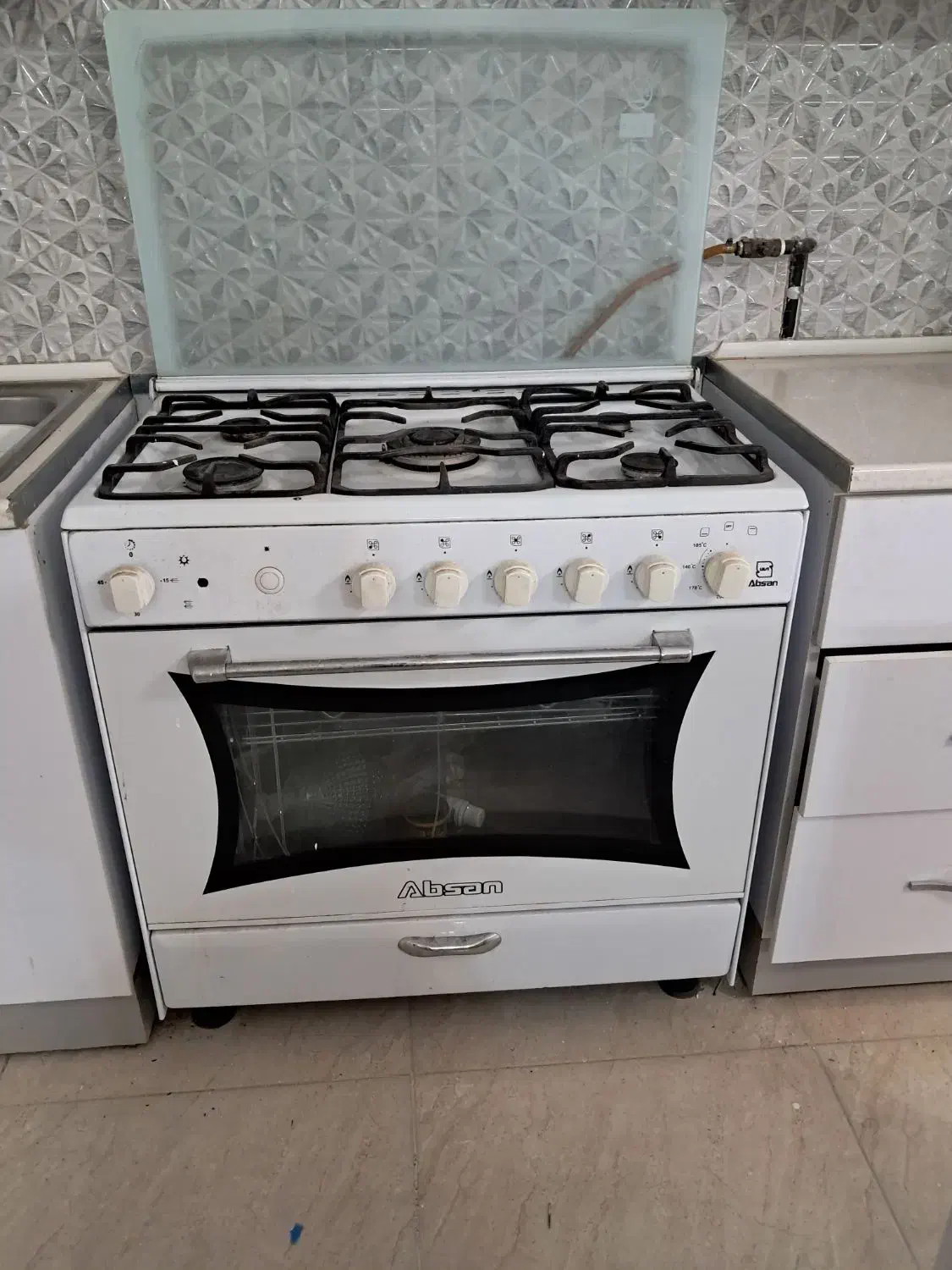 گاز پنج شعله فردار سفید|اجاق گاز و لوازم برقی پختوپز|تربتحیدریه, پائین ولایت|دیوار