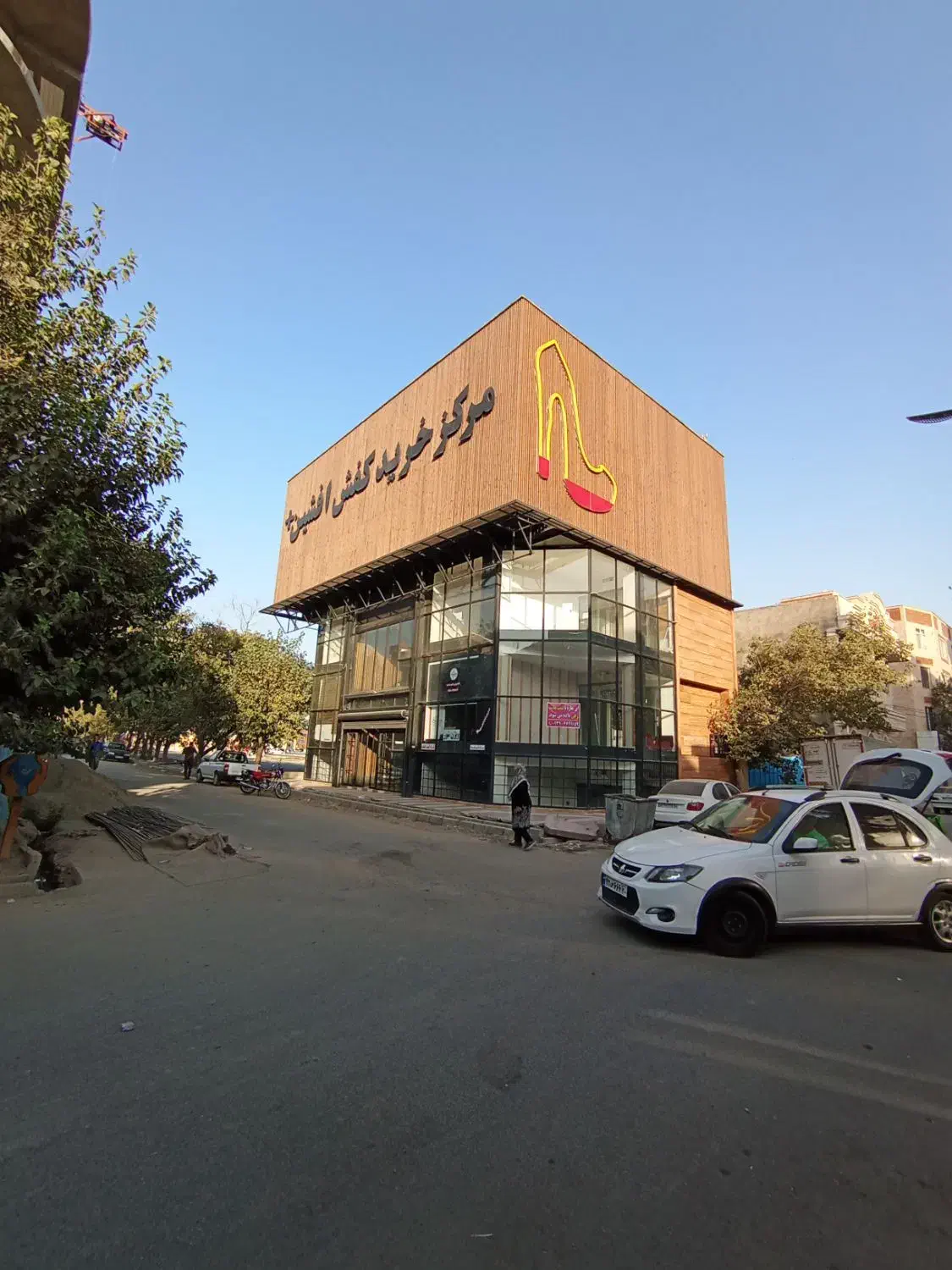 مغازه بازار کفش اسلامشهر فول امکانات|فروش مغازه و غرفه|اسلامشهر, شهرک توحید|دیوار