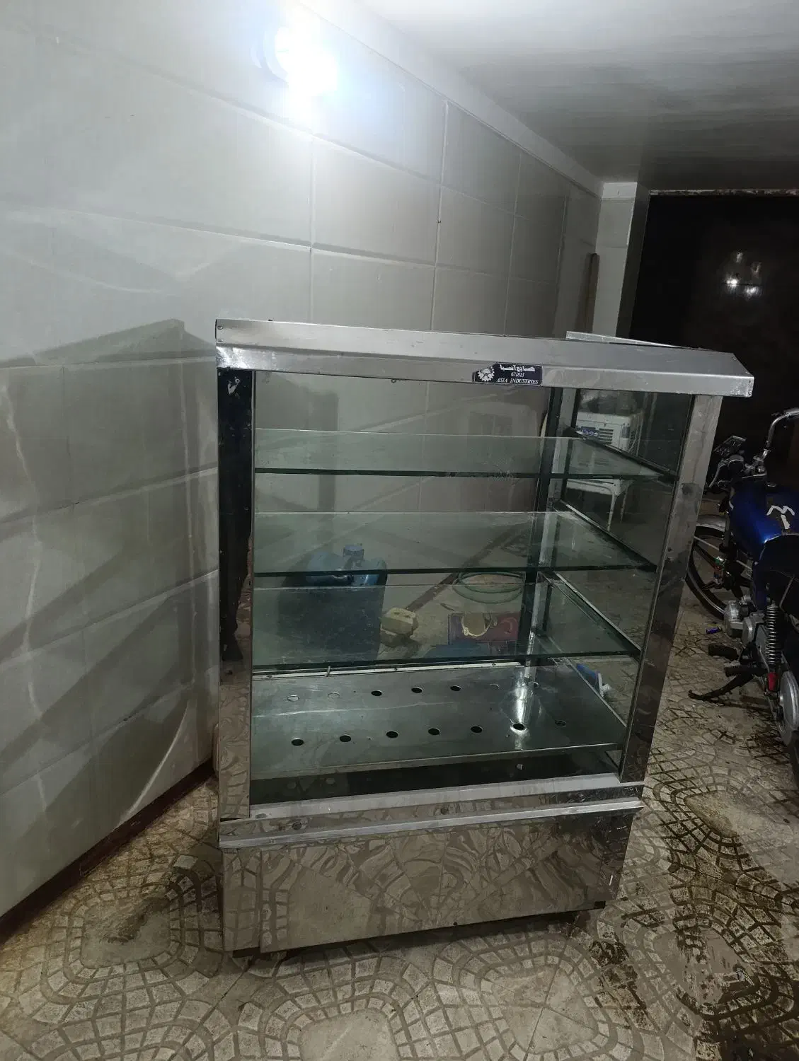 ویترین براکیک وپیراشکی|کافیشاپ و رستوران|مرند, |دیوار