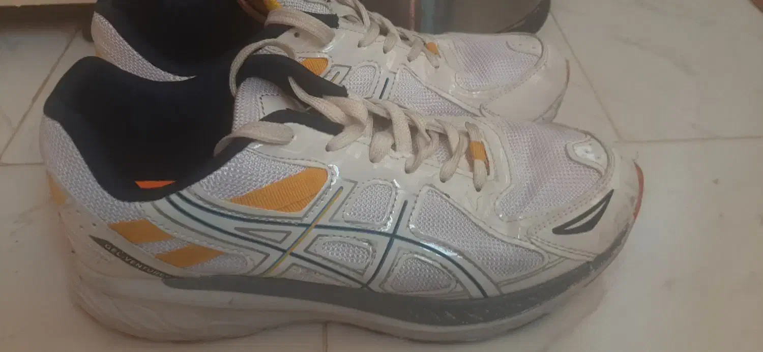 کتونی اسیکس|کیف، کفش، کمربند|اسفراین, |دیوار