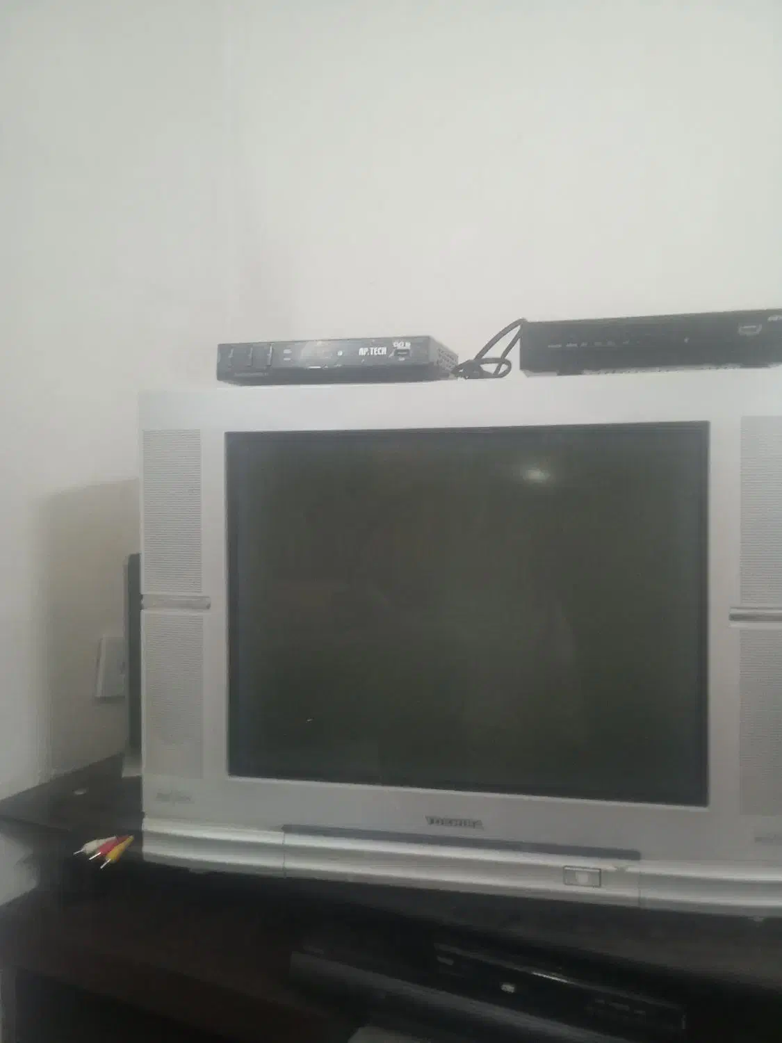 تلویزیون رنگی ۲۱و۱۴ اینج رنگی|تلویزیون و پروژکتور|مشهد, خواجه ربیع|دیوار