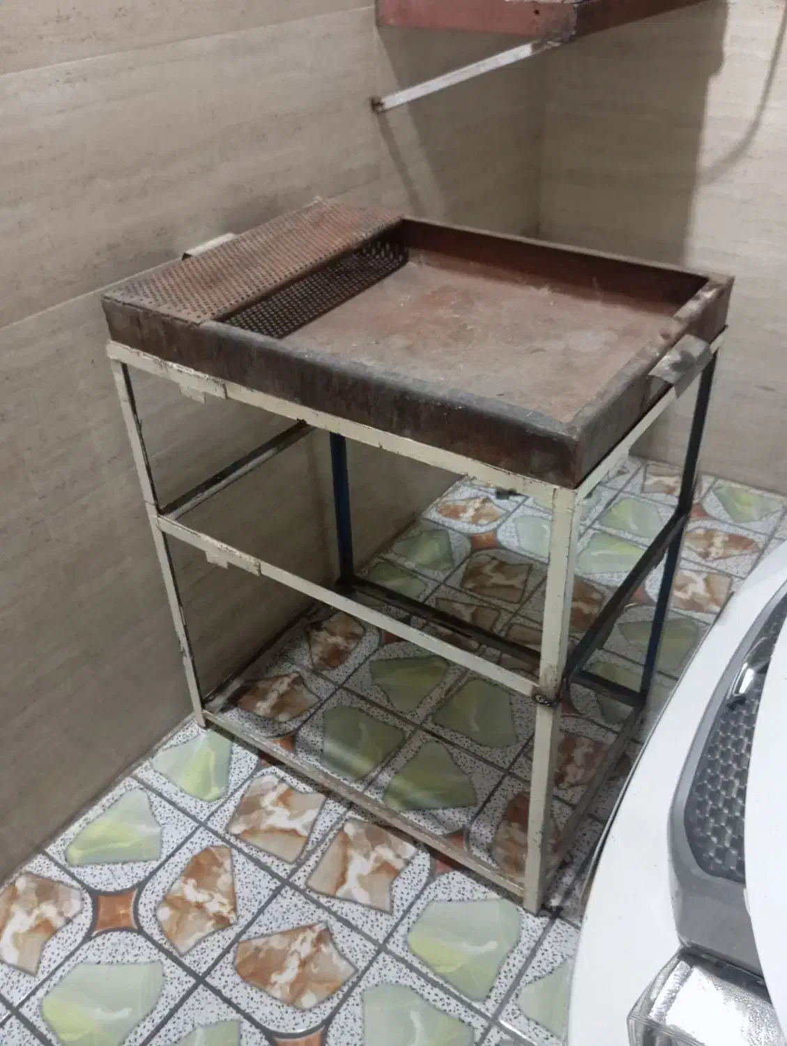 منقل|ظروف پخت‌وپز|اهواز, منبع اب|دیوار