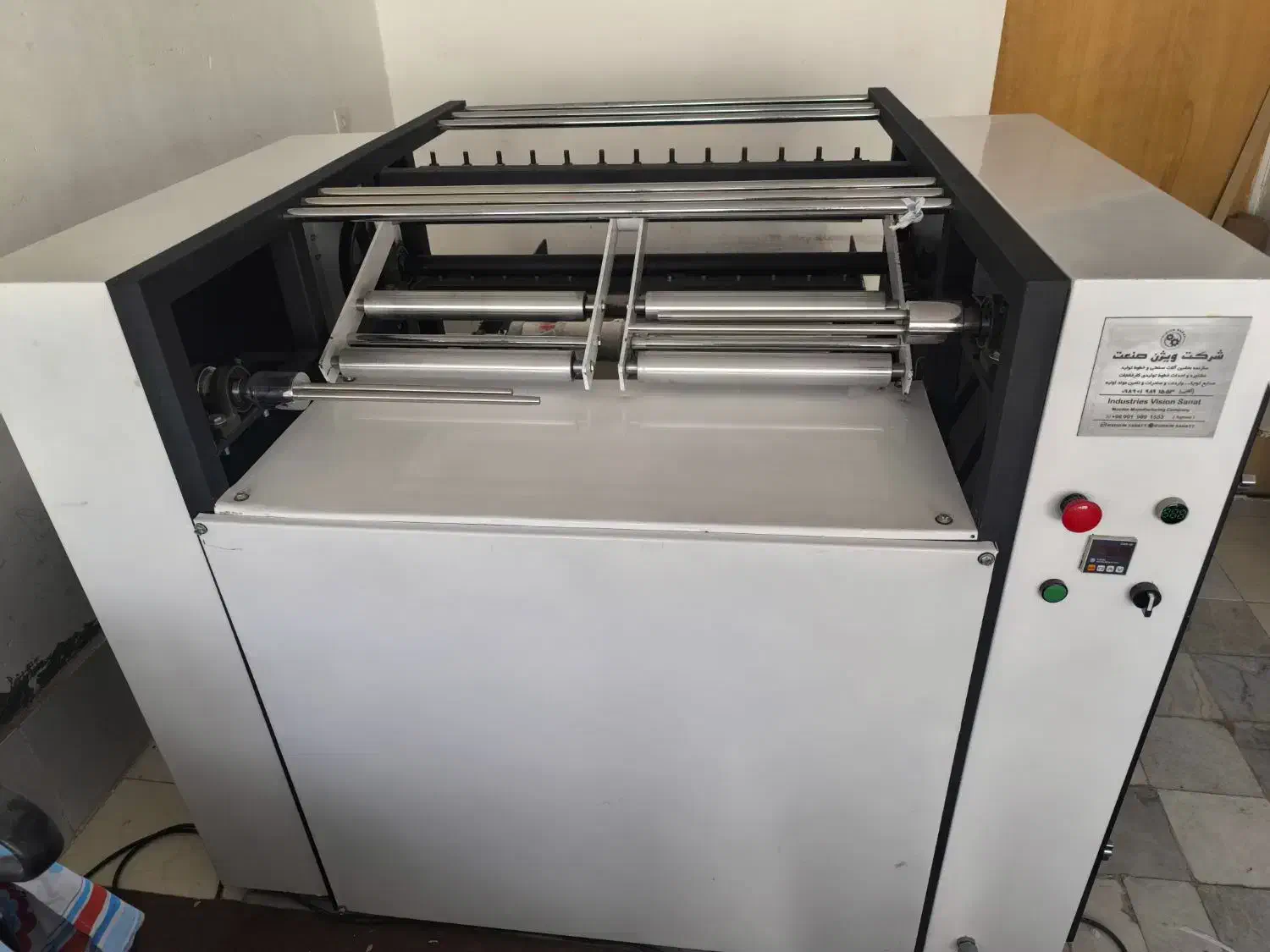 دستگاه دو رول سفره یکبار مصرف|ماشینآلات صنعتی|بردسکن, |دیوار