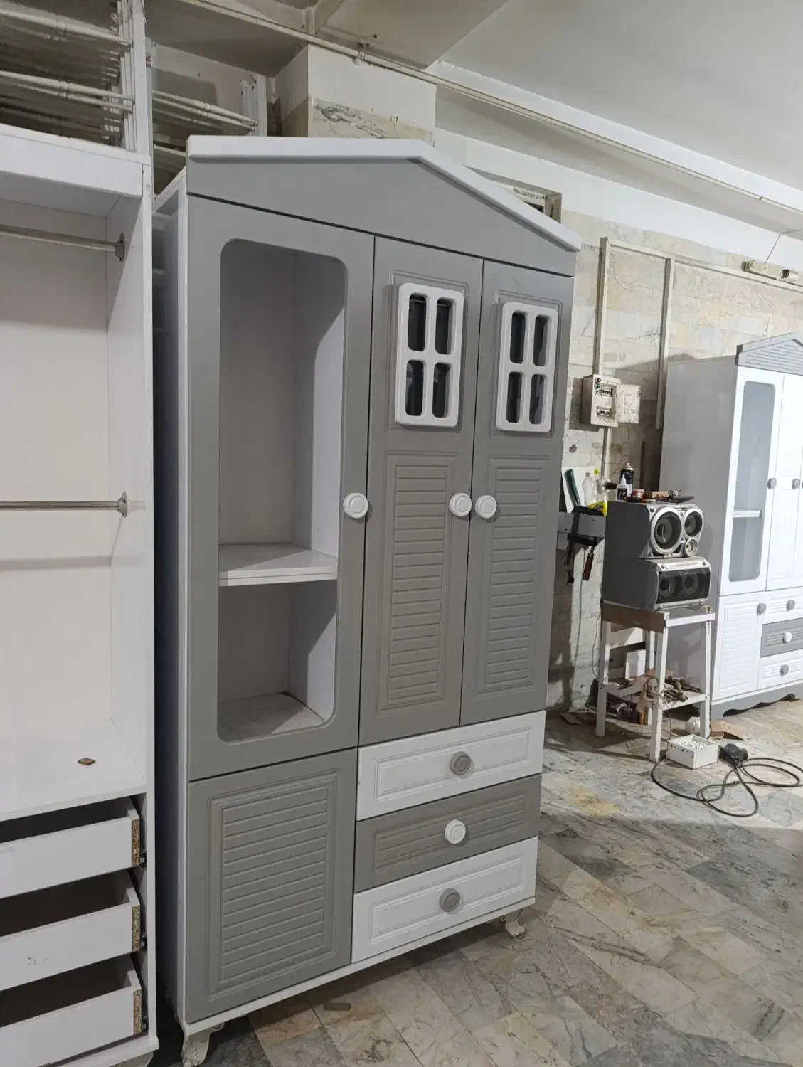 سرویس کمد ویترین نوزاد و نوجوان|جاکفشی، کمد، دراور|میانه, |دیوار