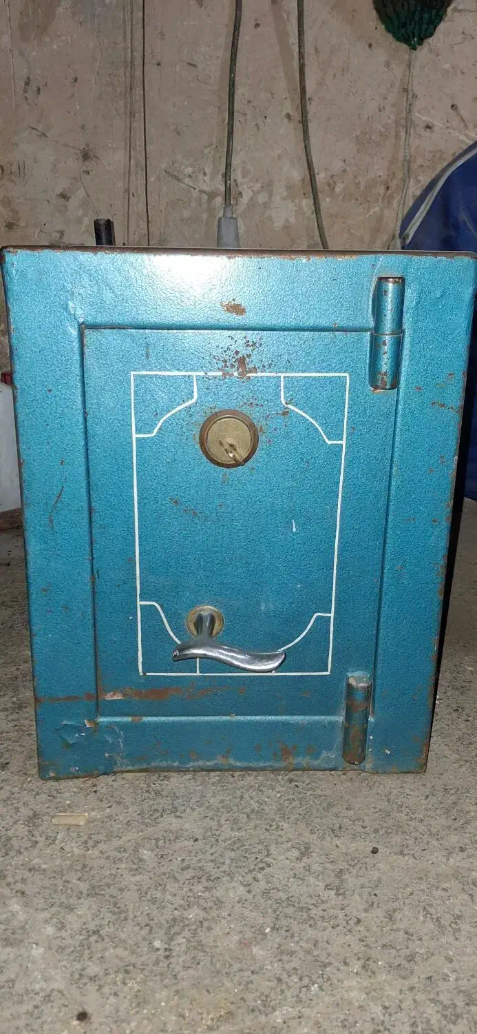 گاوصندوق قدیمی درحدنو|ابزارآلات|نسیم‌شهر, |دیوار