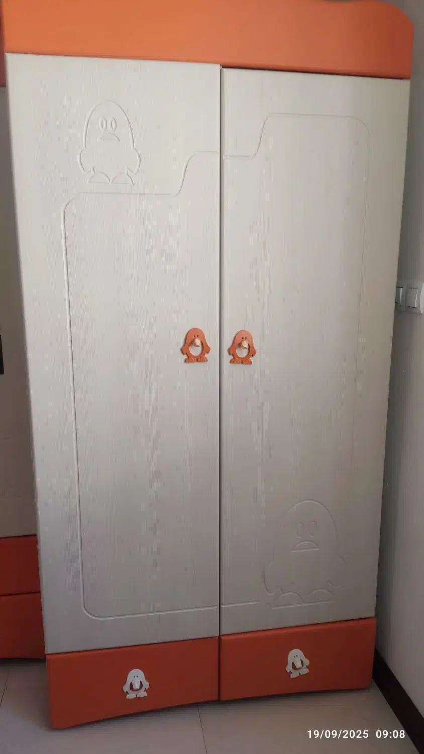 سرویس خواب نوجوان|تخت و سرویس خواب|شیراز, شهرک گلستان شمالی|دیوار