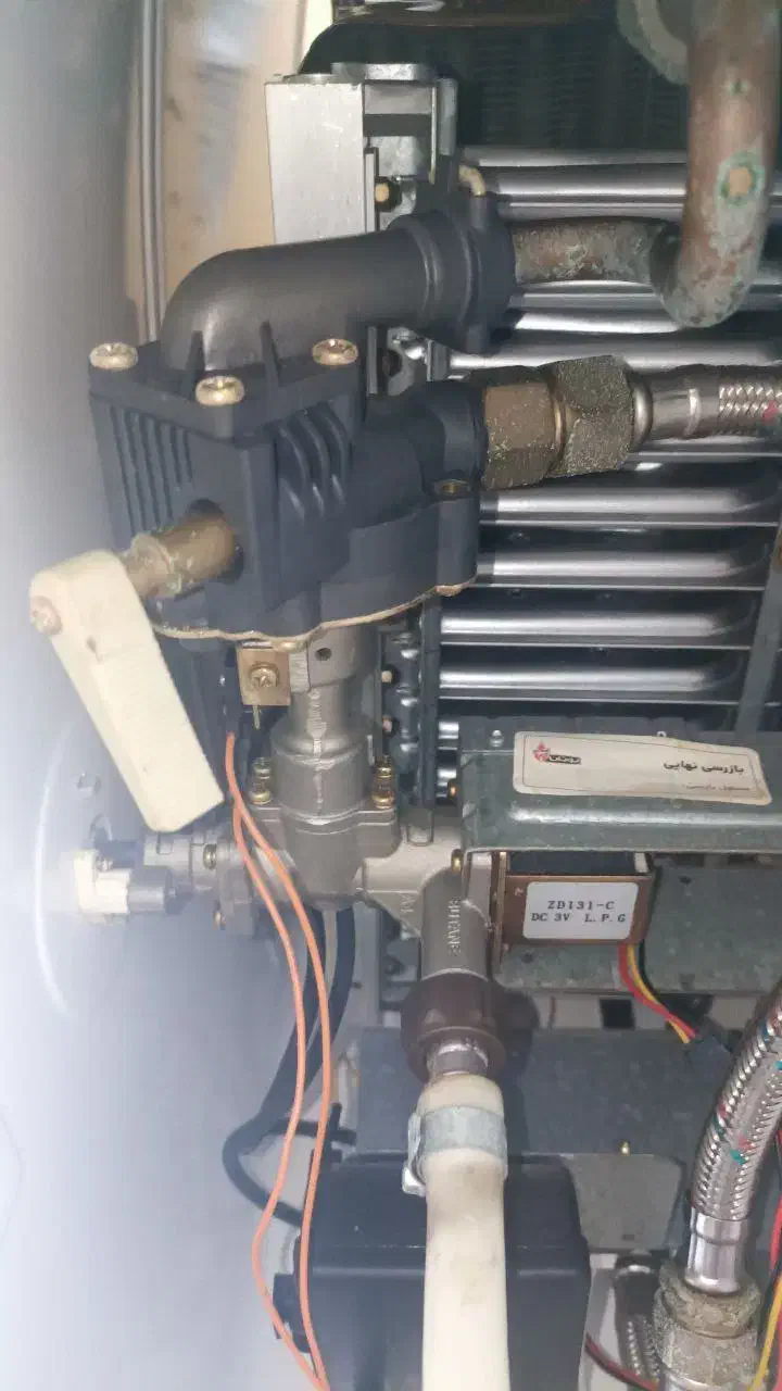 نصب وتعمیرات تخصصی آبگرمکن های دیواری بوتان|خدمات پیشه و مهارت|ارومیه, |دیوار