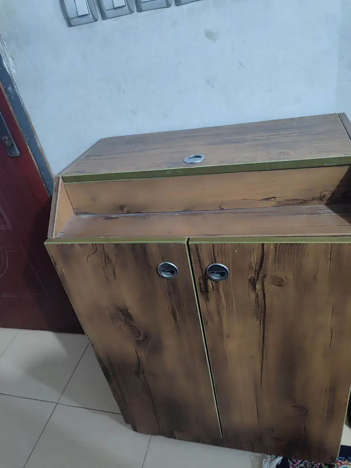 جاکفشی|جاکفشی، کمد، دراور|رشت, کوی امام رضا|دیوار