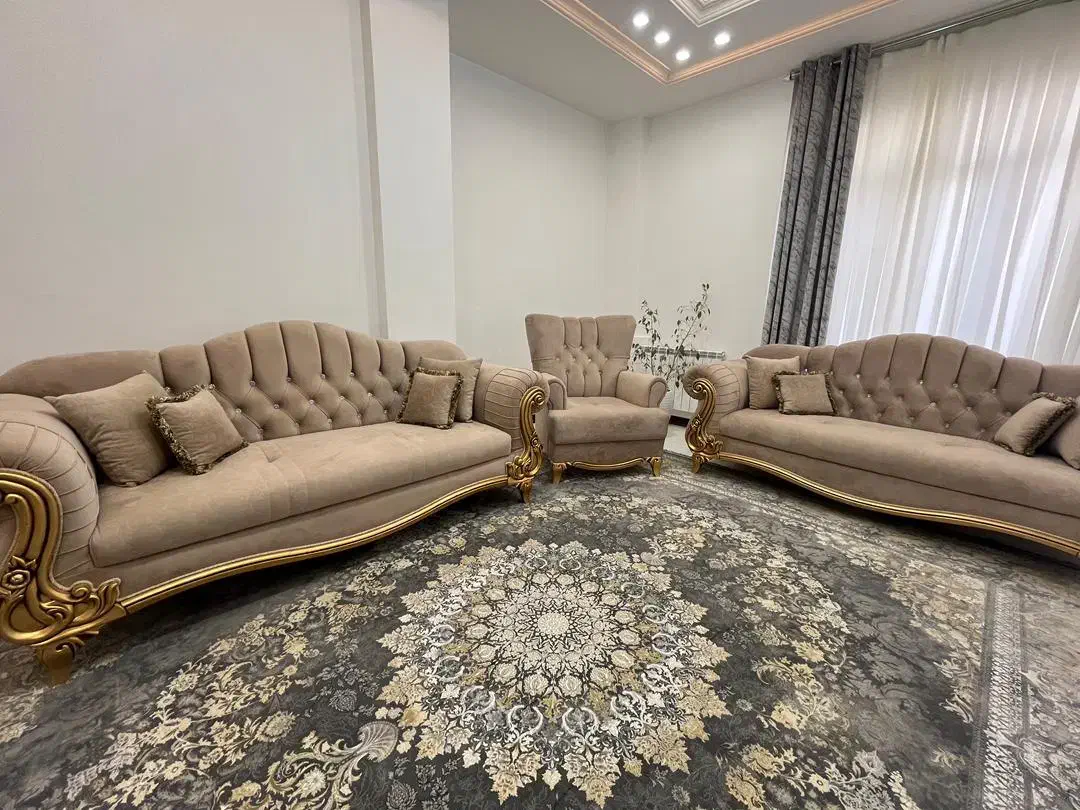 مبل بسیار قشنگ وتمیز|مبلمان خانگی و میز عسلی|کرمان, |دیوار