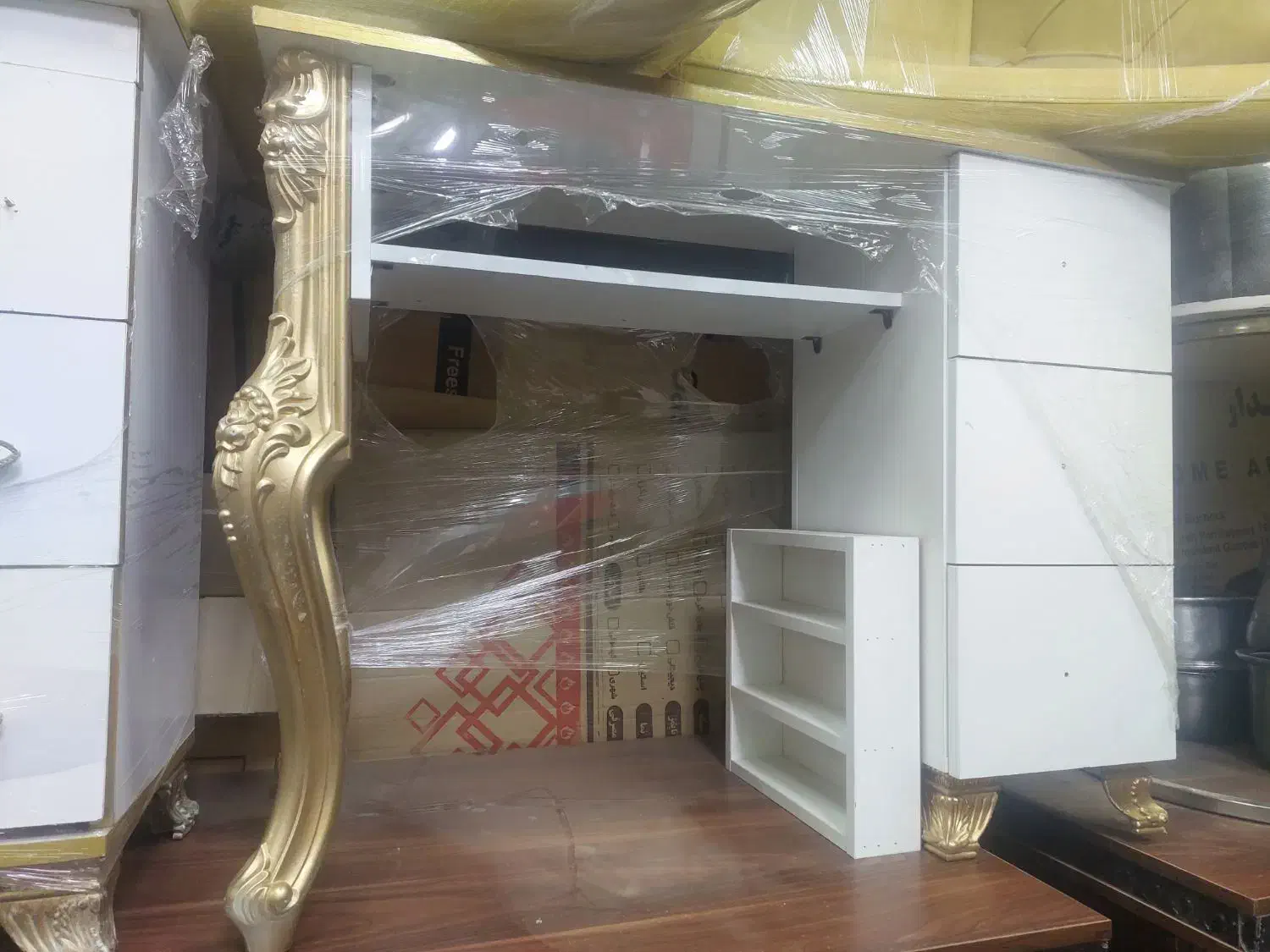 میز ناخن دست دوم و نو|آرایشگاه و سالن‌های زیبایی|مشکین‌دشت, |دیوار