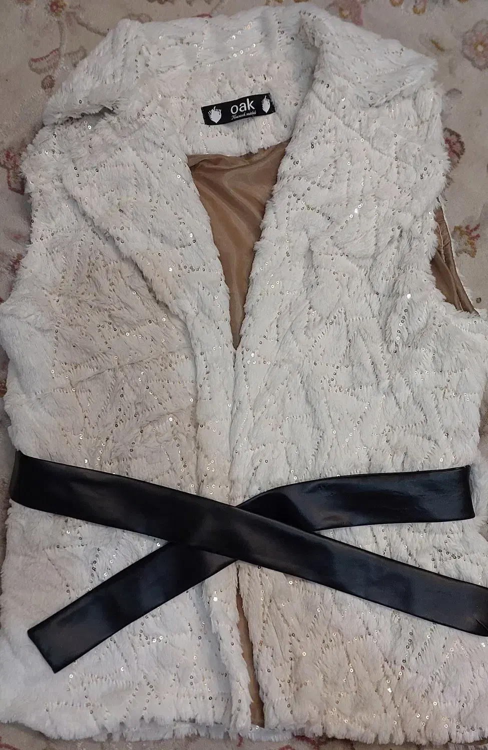 وست پولکدوزی|لباس|گلپایگان, |دیوار