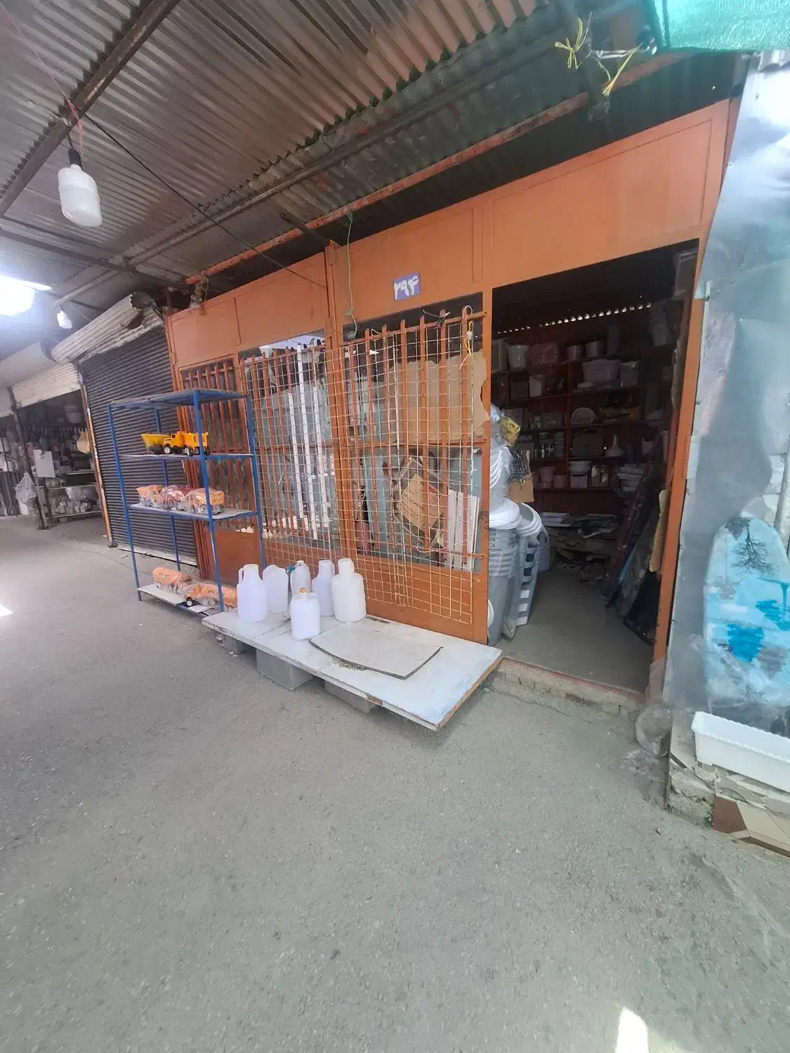 فروش غرفه در جمعه بازار قدیم|فروش مغازه و غرفه|یاسوج, |دیوار