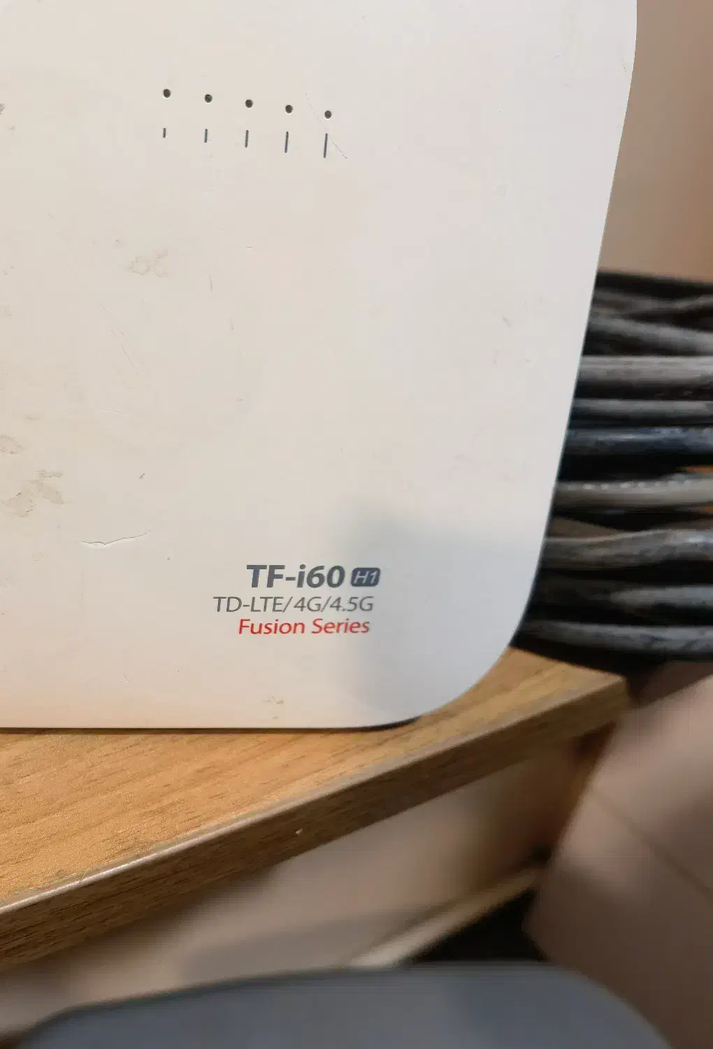 مودم ایرانسل Huawei TFi60 H1 به همراه آنتن خارجی|مودم و تجهیزات شبکه|اهواز, فرهنگ شهر|دیوار