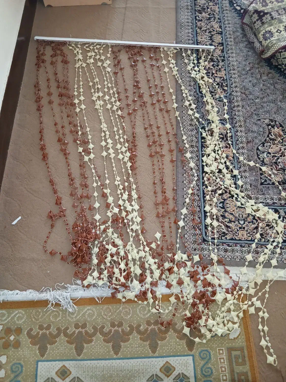 پرده آویزی|پرده، رانر، رومیزی|برخوار, |دیوار